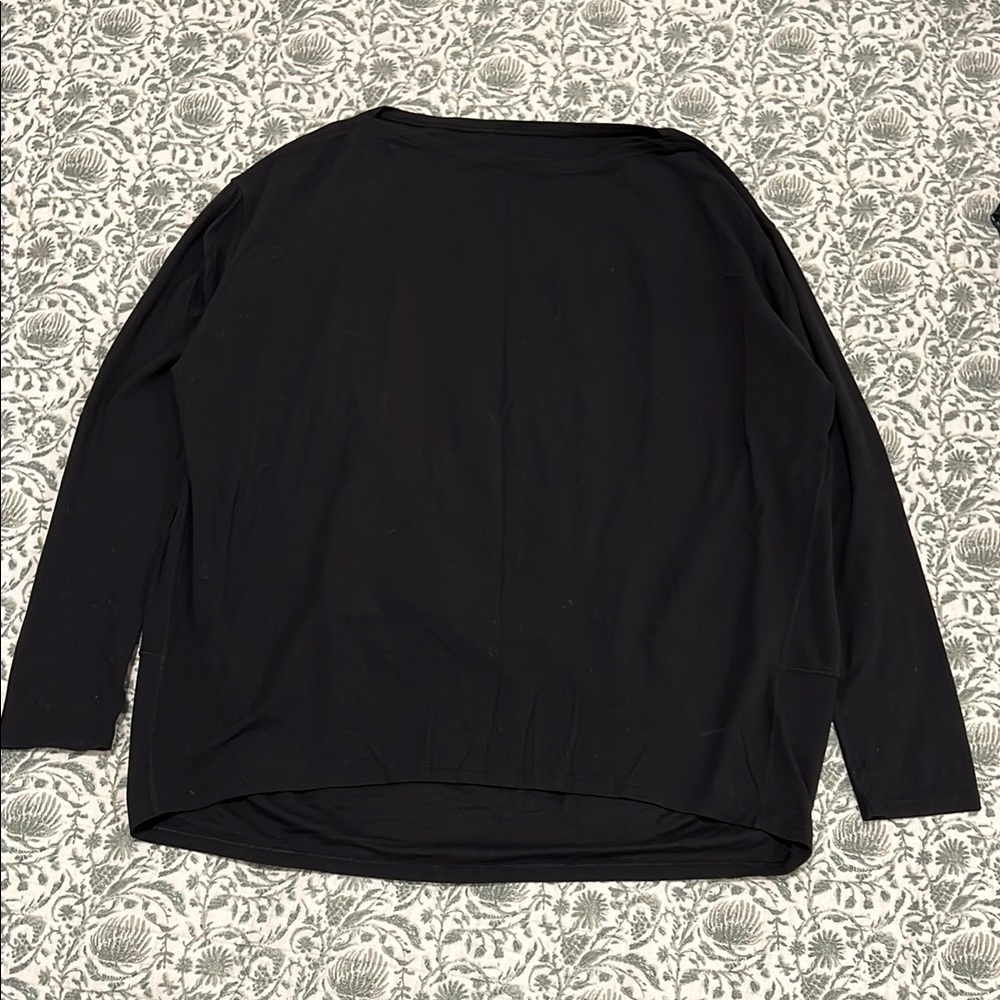 lululemon athletica Black Long Sleeve Tee